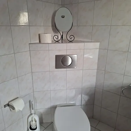 Modernes Mit Balkon Apartment *